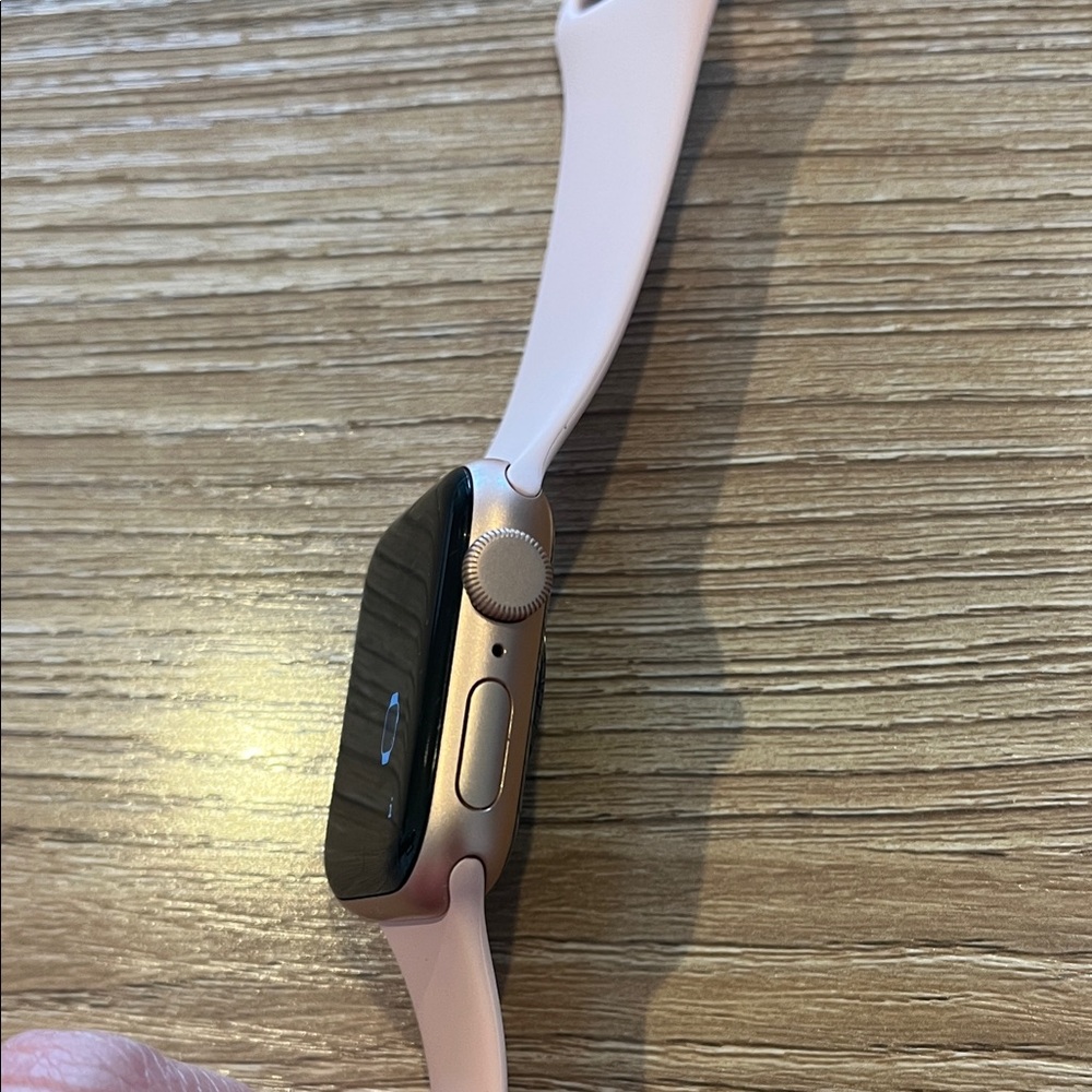 Apple Smartwatch and bands - Picture 5 of 6